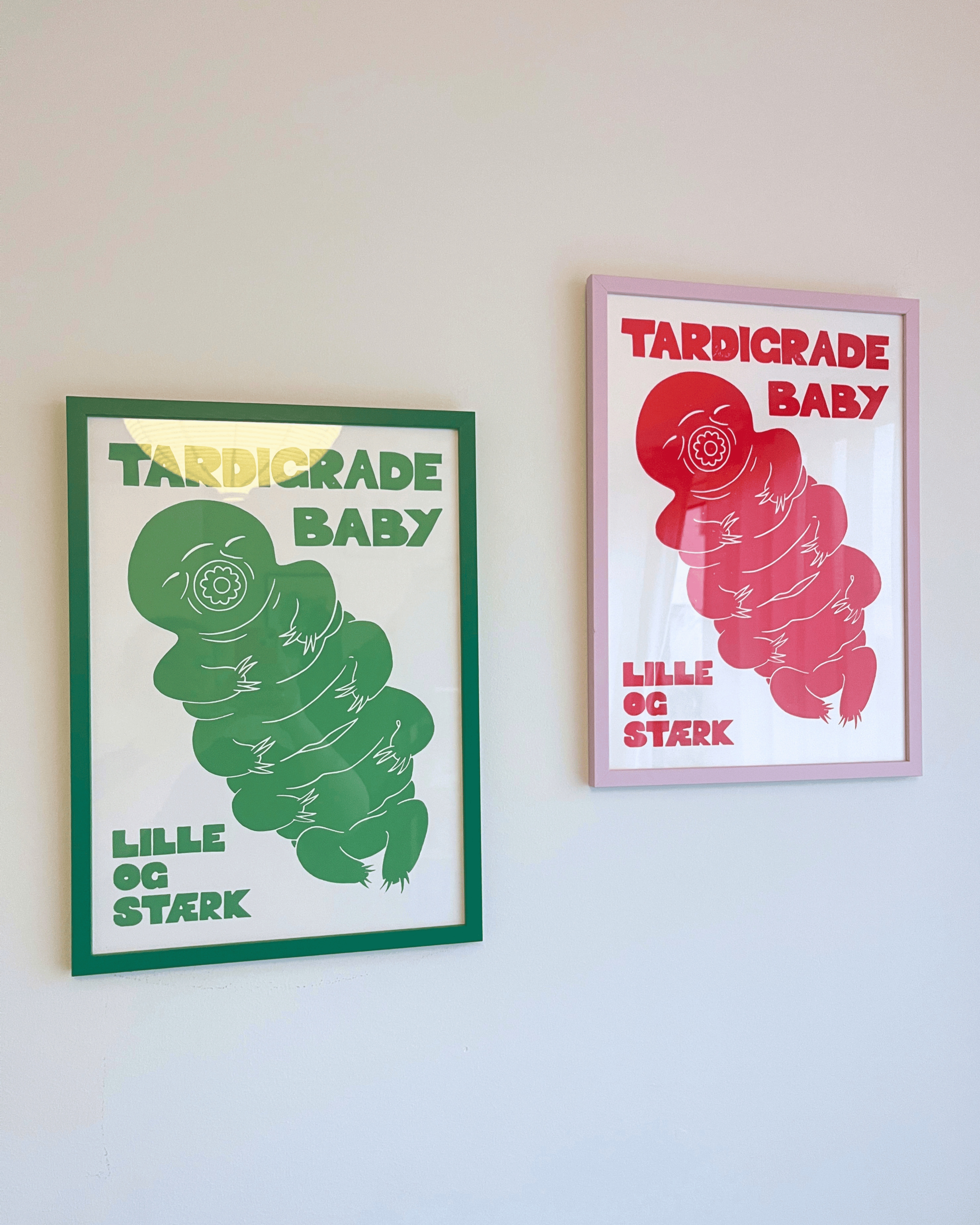 Tardigrade baby, originalt linoleumstryk, flere farver, A3